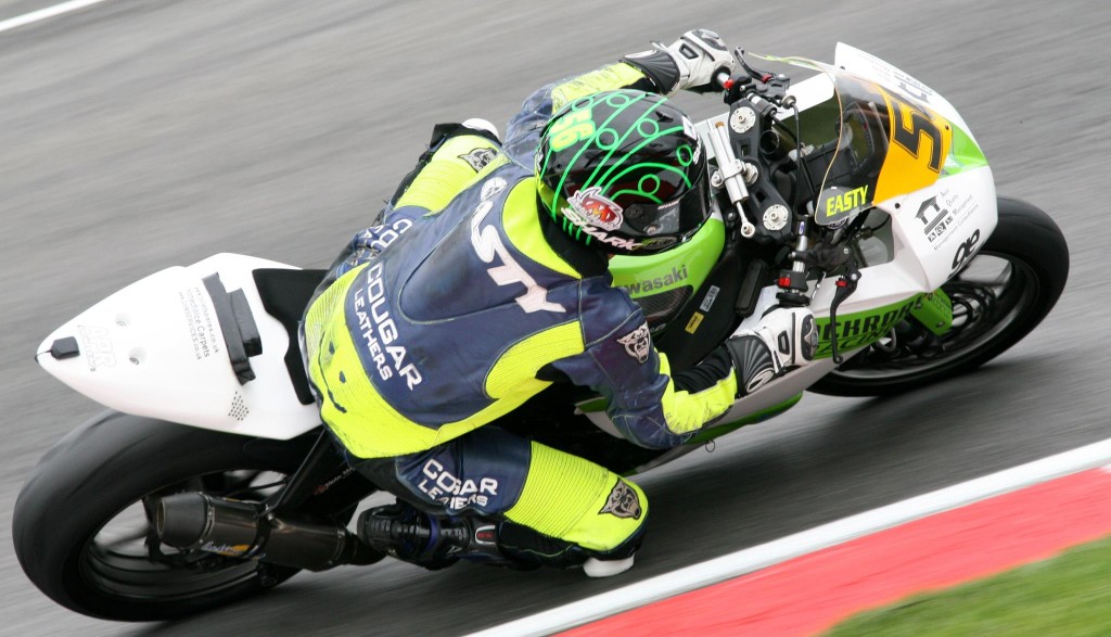 Easty in qualifying at Brands Hatch Round 1 2012